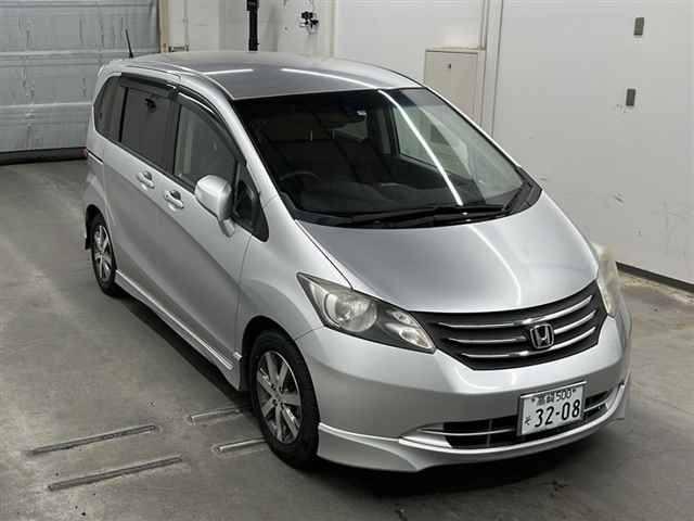 HONDA FREED  G  AERO